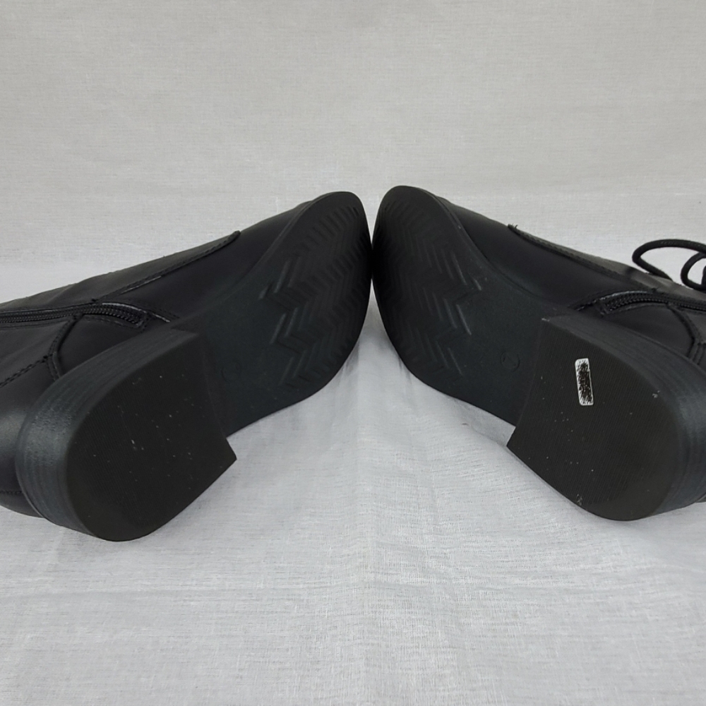 BC Footwear black leather ankle boots - Picture 5 of 7